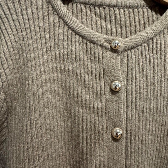 Commense Ribbed Beige Cardigan - Picture 4 of 4
